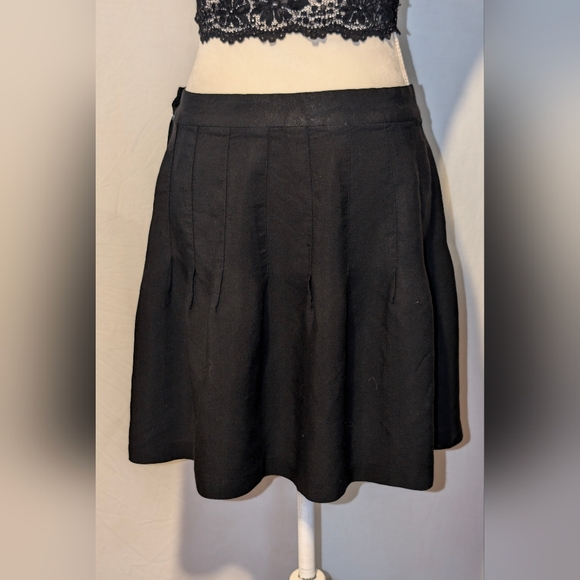 Women's David Dean skirt. Black. Sz. 14. Like New. - Picture 3 of 4